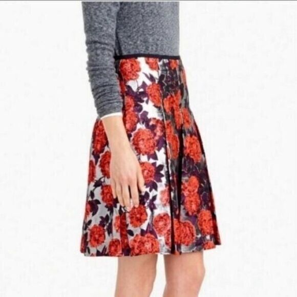 J. Crew Mini Skirt Red Silver Metallic Floral Print Pleated A-Lined Size 2 - Picture 1 of 9
